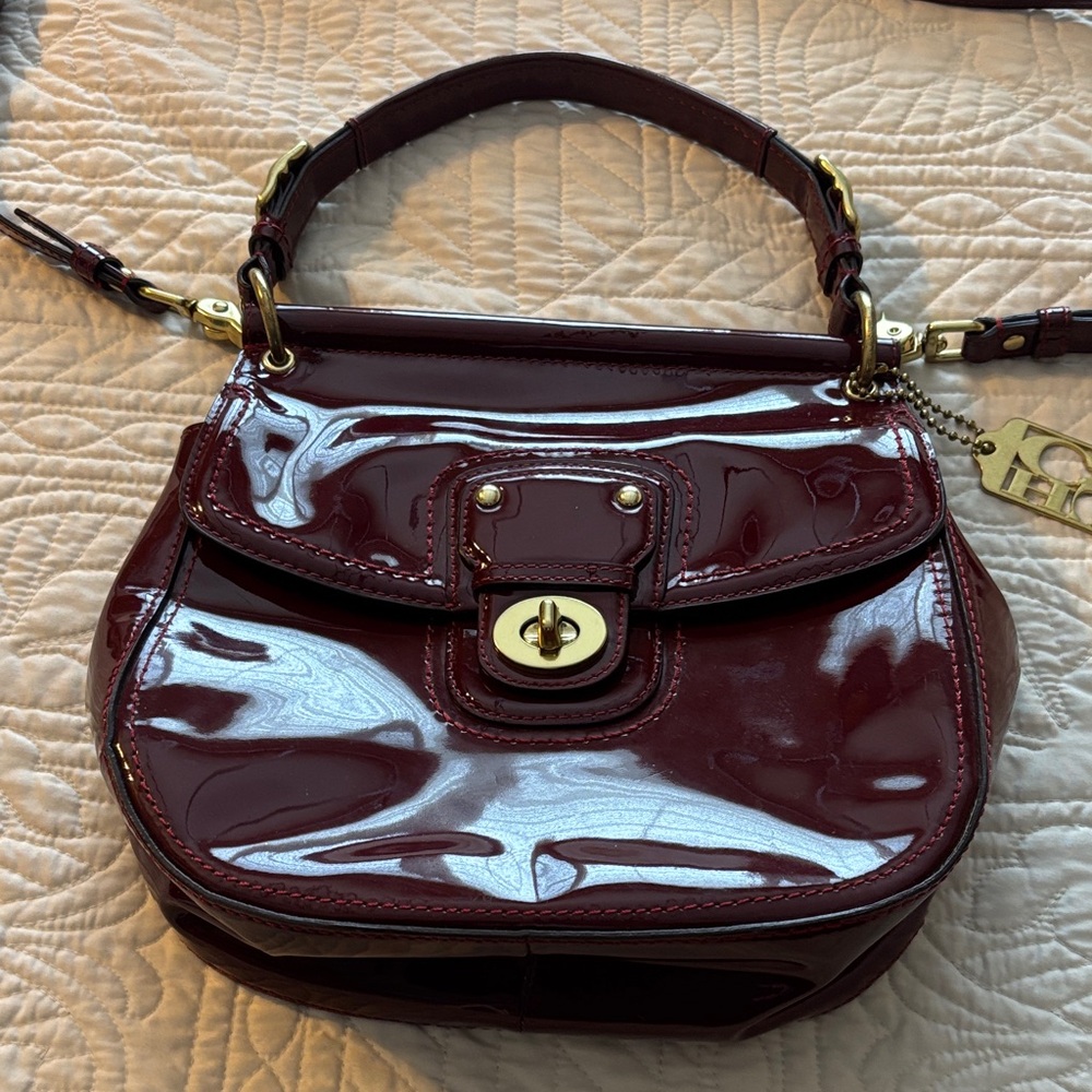 Coach Willis handbag- very good condition!